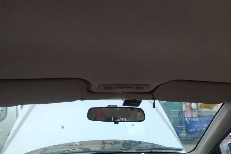 Used Soueast V3 Lingyue 2012 Revised Version 1.5L Manual Flagship Edition Headliner