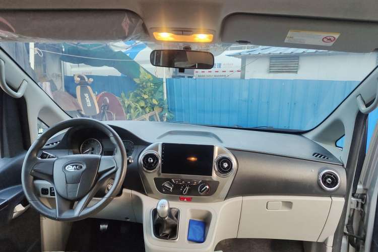 Used JAC M3 2019 PLUS IKEA Edition 1.8L Luxury 9-Seater Center Console