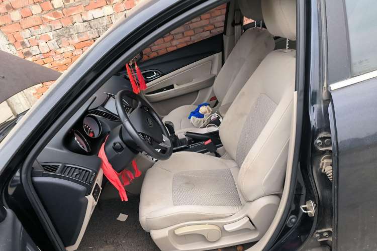 Used Bestune B50 2013 1.6L manual luxury version
