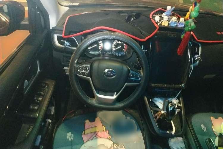 Used SWM X7 2016 1.8L Manual Luxury Edition 7 Seats