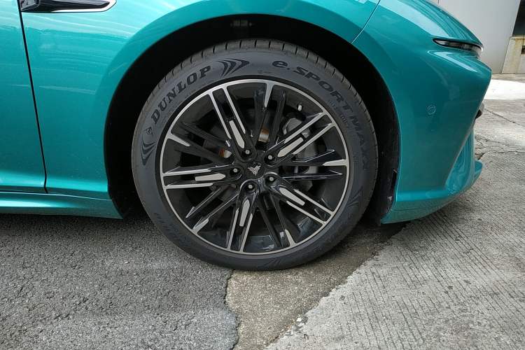 Used NETA S 2022 Pure Electric 715 km Range Rear-Wheel Drive Mid-Range Version
