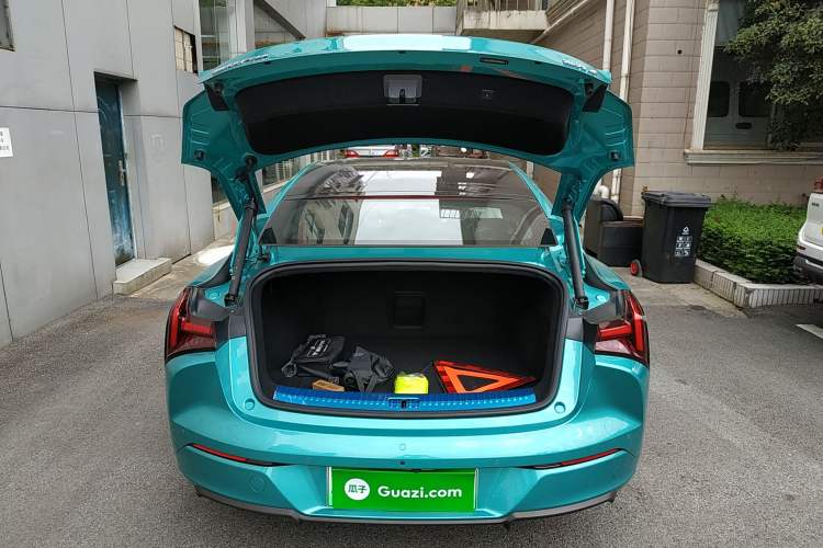 Used NETA S 2022 Pure Electric 715 km Range Rear-Wheel Drive Mid-Range Version
