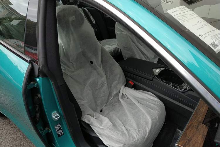 Used NETA S 2022 Pure Electric 715 km Range Rear-Wheel Drive Mid-Range Version
