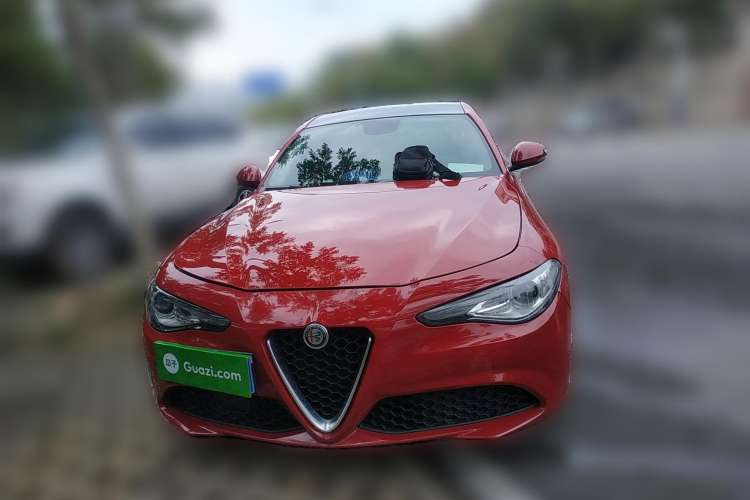 Used Alfa Romeo Giulia 2017 2.0T 200HP Luxury Edition
