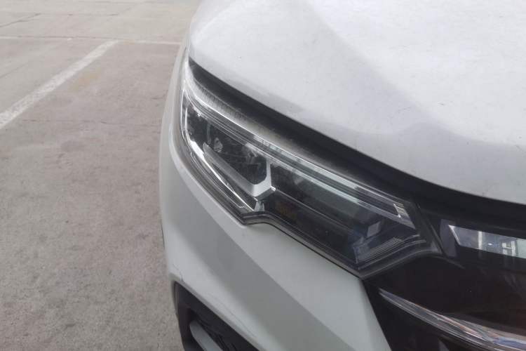 Used Zotye T500 2018 1.5T Automatic Smart Connected Prestige Model
