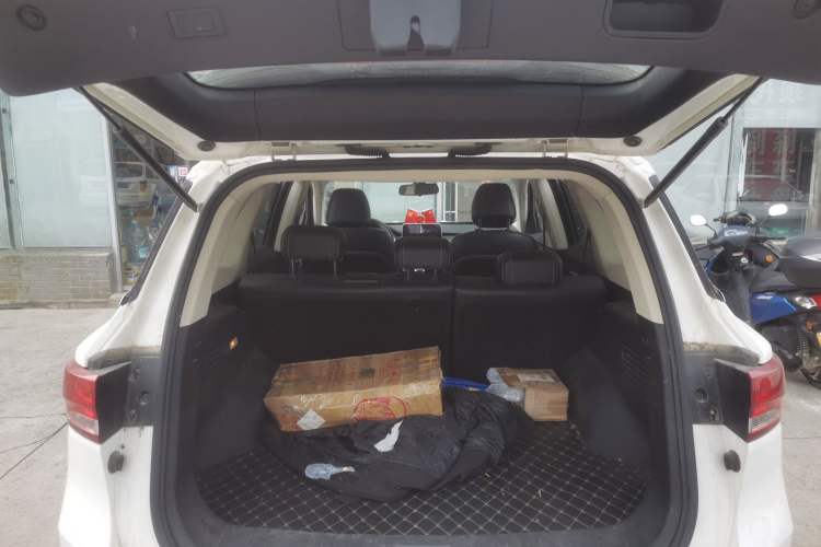 Used Zotye T500 2018 1.5T Automatic Smart Connected Prestige Model
