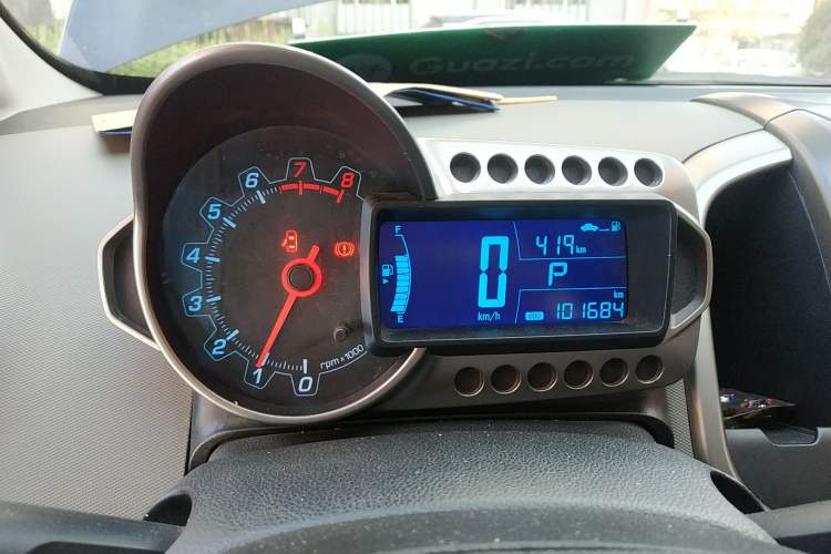 Used Chevrolet Aveo Sonic 2011 Sedan 1.6L Automatic SX