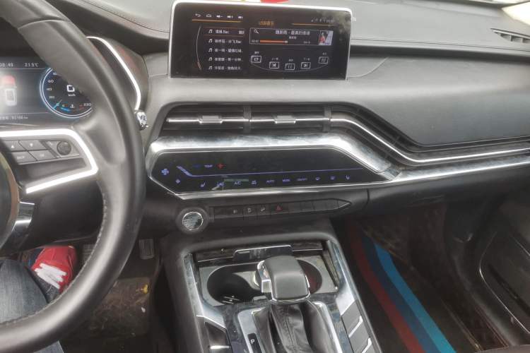 Used Zotye T500 2018 1.5T Automatic Smart Connected Prestige Model
