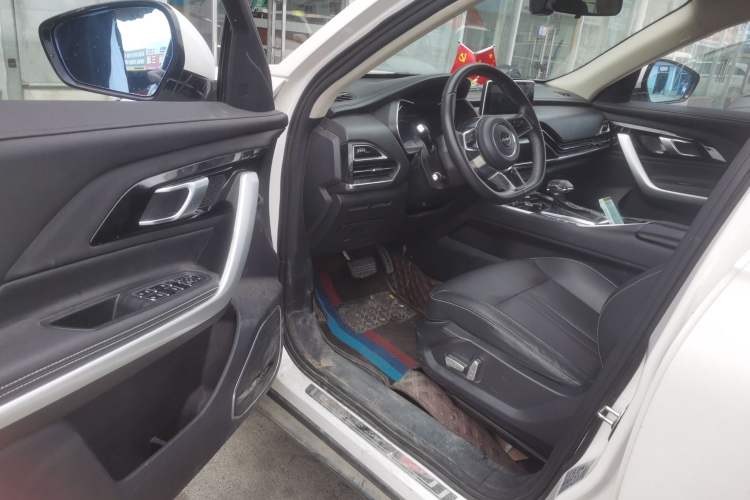 Used Zotye T500 2018 1.5T Automatic Smart Connected Prestige Model
