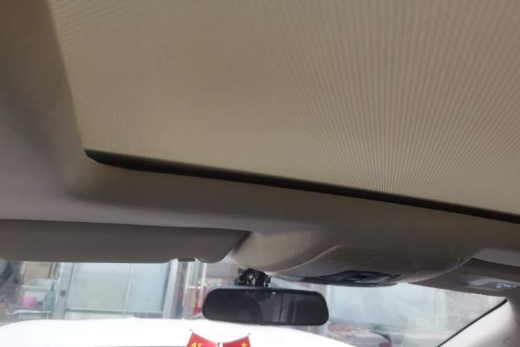 Used Zotye T500 2018 1.5T Automatic Smart Connected Prestige Model
