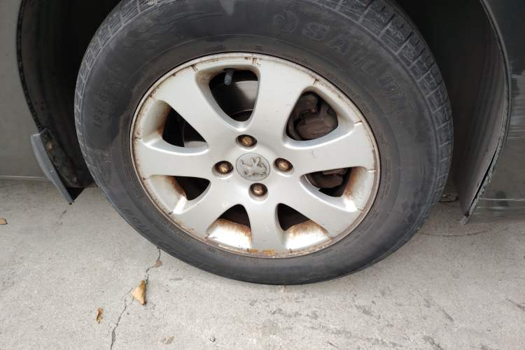 Used Peugeot 307 2007 Revised Version 2.0L Automatic Comfort Edition Right Front Wheel Hub