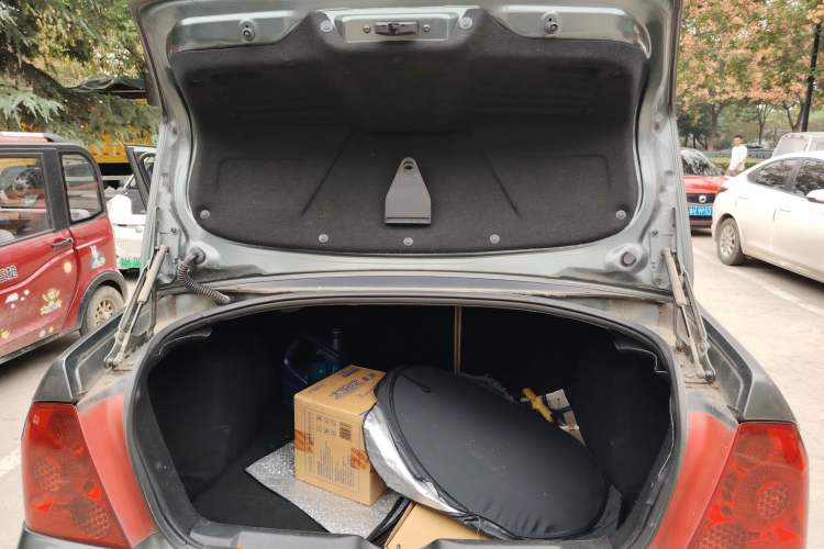 Used Peugeot 307 2007 Revised Version 2.0L Automatic Comfort Edition Trunk