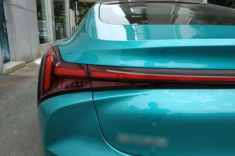 Used NETA S 2022 Pure Electric 715 km Range Rear-Wheel Drive Mid-Range Version
