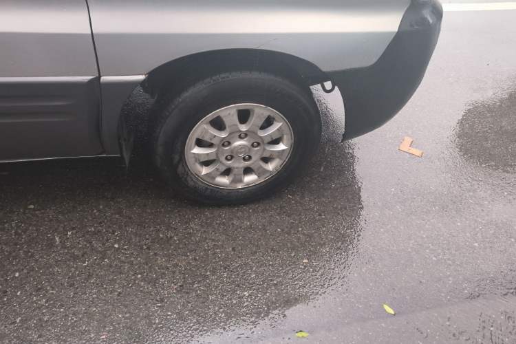 Used JAC Refine 2011 2.0L Shuttle Gasoline Comfort Edition HFC4GA3
