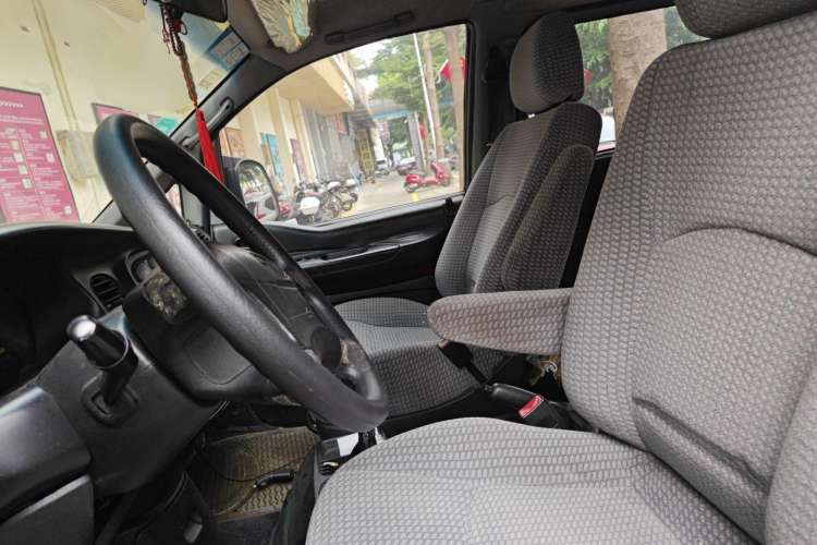 Used JAC Refine 2012 1.9T Shuttle Diesel Comfort Version HFC4DB1-2C