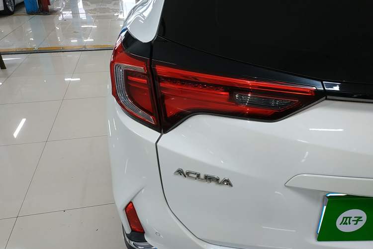 Used Acura CDX 2016 1.5T Two-Wheel Drive Deluxe Edition
