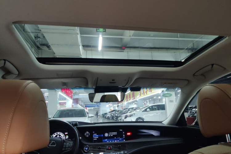 Used Lexus LS 2020 500h Excellence Edition China VI standard
