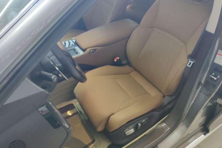 Used Lexus LS 2020 500h Excellence Edition China VI standard
