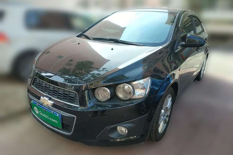 Used Chevrolet Aveo Sonic 2011 Sedan 1.6L Automatic SX