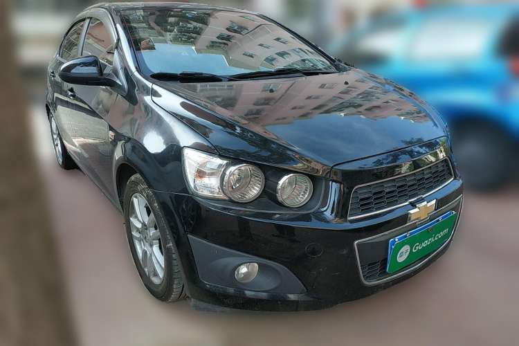 Used Chevrolet Aveo Sonic 2011 Sedan 1.6L Automatic SX