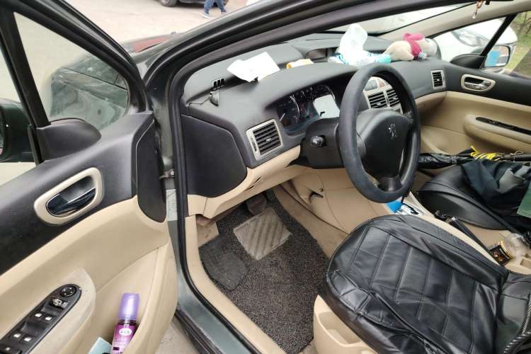 Used Peugeot 307 2007 Revised Version 2.0L Automatic Comfort Edition Driver Seat