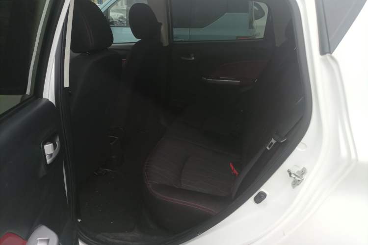 Used Changan Benni EV 2017 Pure Electric 180 km Fashion Model
