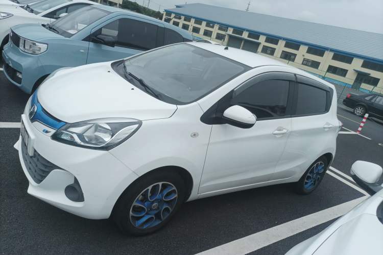 Used Changan Benni EV 2017 Pure Electric 180 km Fashion Model
