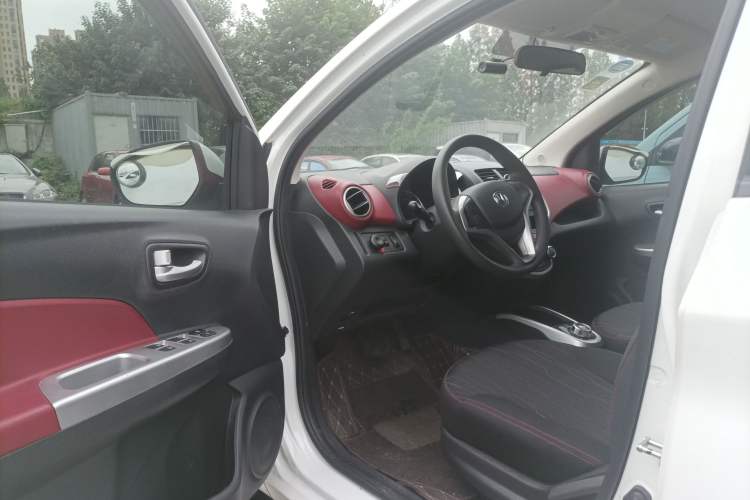 Used Changan Benni EV 2017 Pure Electric 180 km Fashion Model
