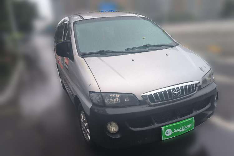 Used JAC Refine 2011 2.0L Shuttle Gasoline Comfort Edition HFC4GA3
