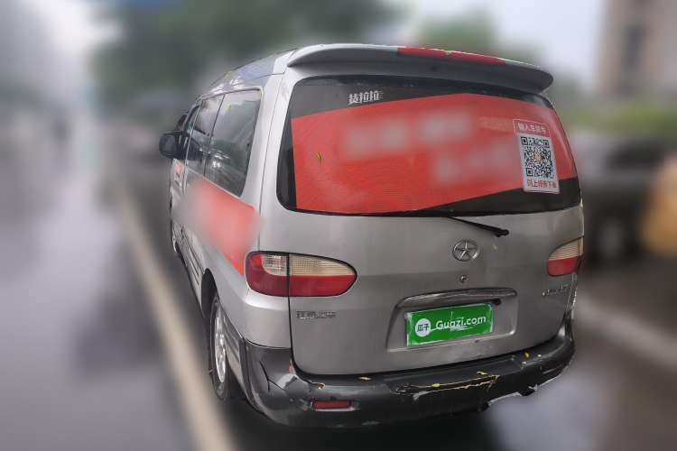 Used JAC Refine 2011 2.0L Shuttle Gasoline Comfort Edition HFC4GA3
