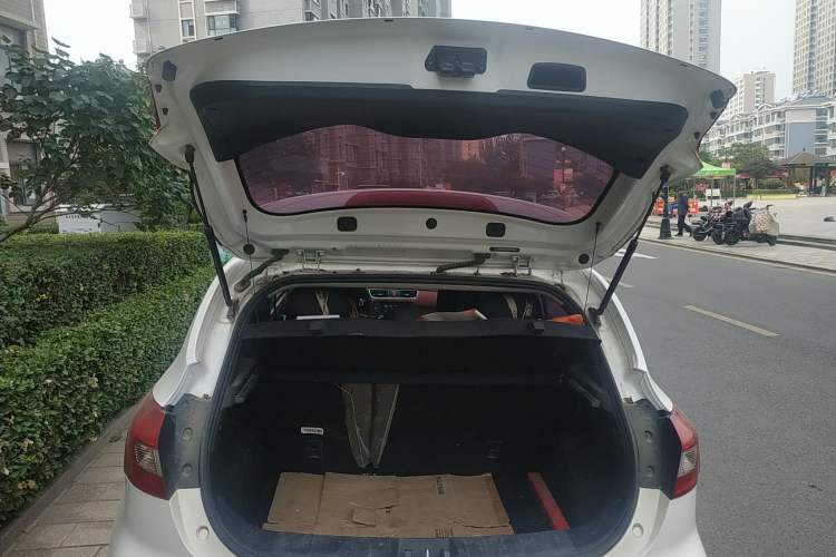 Used JAC Refine S2 2017 1.5L Manual Luxury Connect Edition
