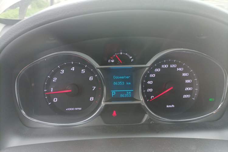 Used Chevrolet Captiva 2015 2.4L 4x4 Flagship Edition 7-Seater