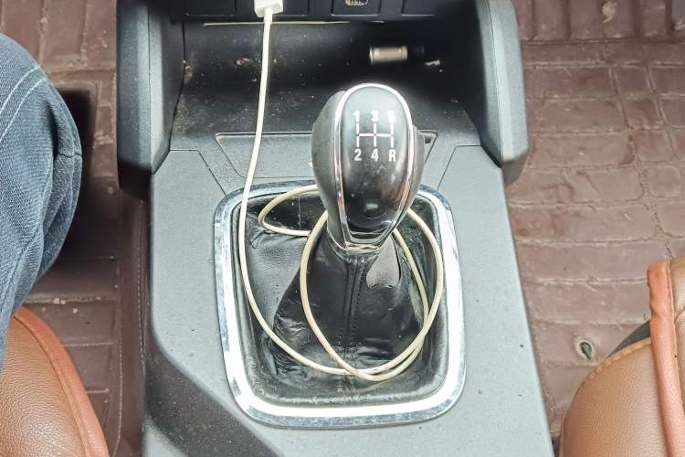 Used Geely Auto GX7 2015 Classic Edition 1.8L Manual Elite Model China V Standard