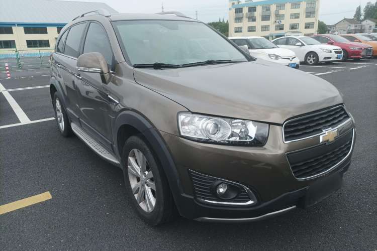 Used Chevrolet Captiva 2015 2.4L 4x4 Flagship Edition 7-Seater