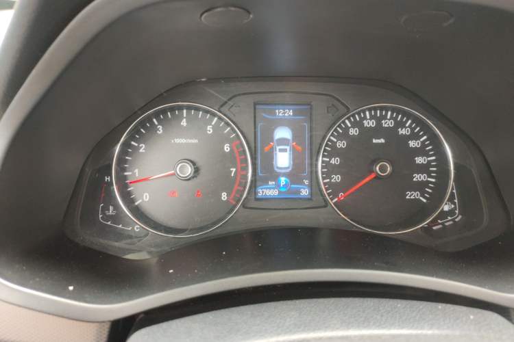 Used FAW Senya R7 2017 1.6L Automatic Smart Version
