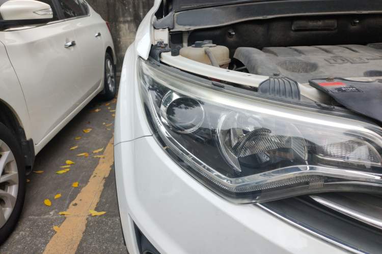 Used FAW Senya R7 2017 1.6L Automatic Smart Version
