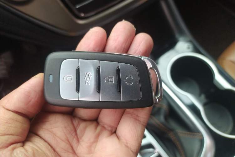 Used CHANGAN CS95 2017 2.0T Two-Wheel Drive Zhiyuan Edition
