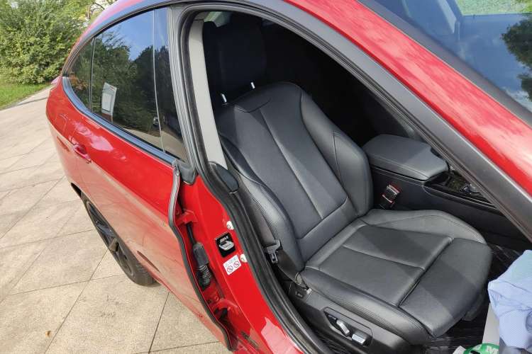 Used BMW 3 Series GT 2018 320i Sport Edition
