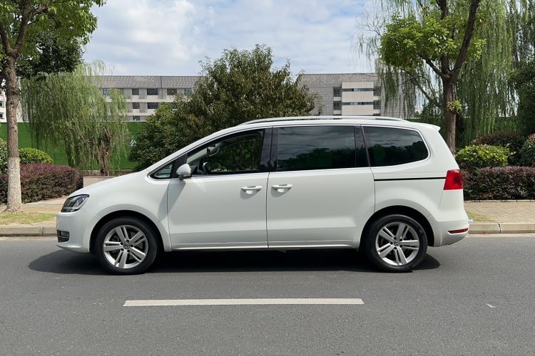 Used Volkswagen Sharan 2015 1.8TSI Comfort Model
