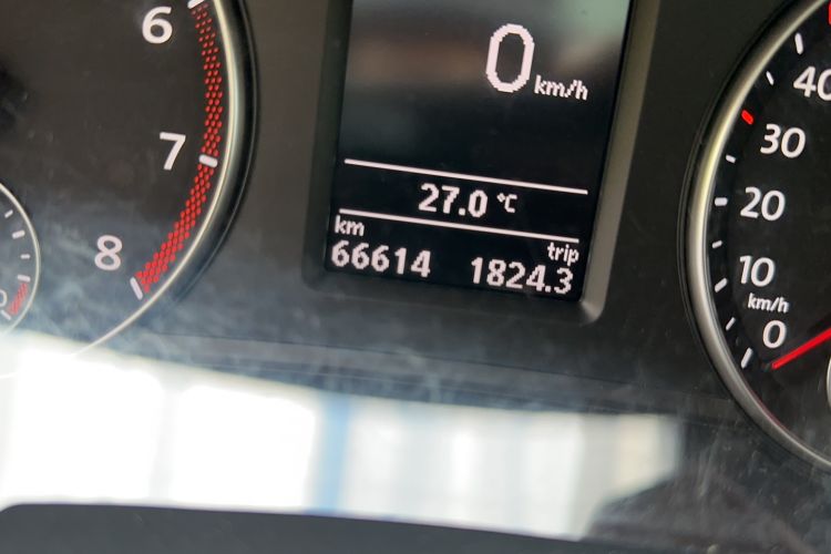 Used Volkswagen Sharan 2015 1.8TSI Comfort Model
