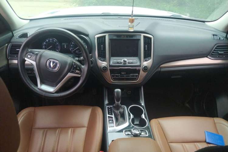 Used CHANGAN CS95 2017 2.0T Two-Wheel Drive Zhiyuan Edition
