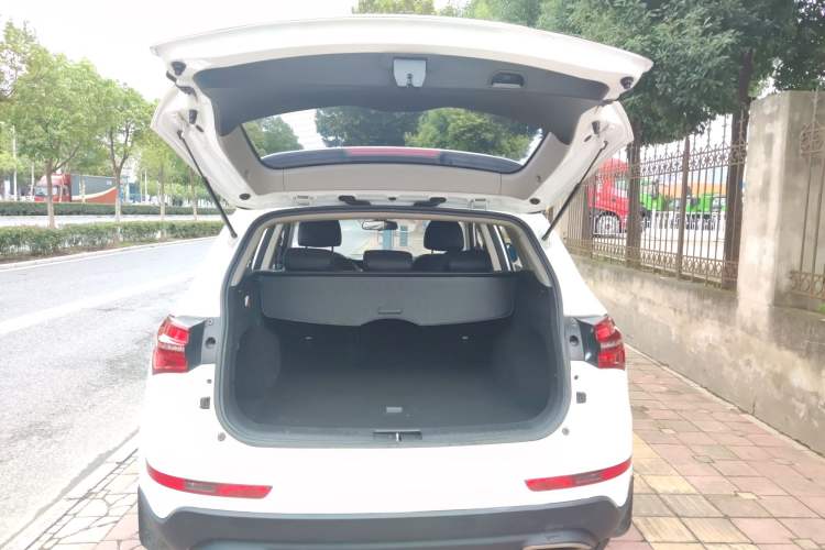 Used Zotye T600 2016 Sport Edition 2.0T DCT Luxury Model
