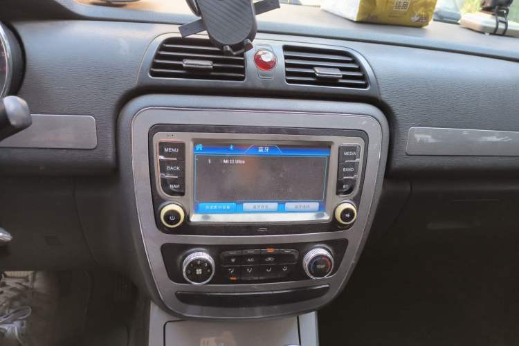 Used JAC T6 2015 2.8T Diesel New-Edge Long-Wheelbase HFC4DA1-2C
