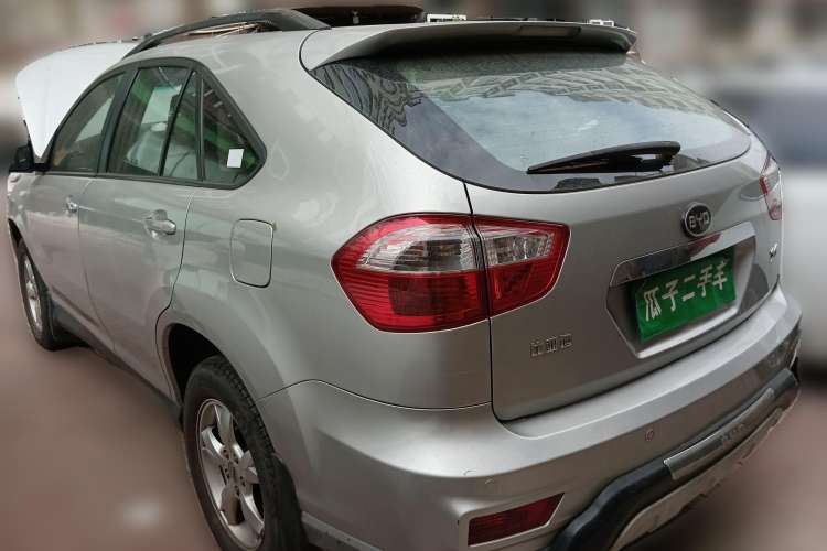 Used BYD S6 2012 2.0L Manual Luxury Version