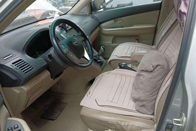 Used BYD S6 2012 2.0L Manual Luxury Version