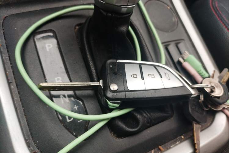 Used SAIC MAXUS T60 2017 2.0T Gasoline Automatic Two-Wheel Drive High-Ride Elite Standard Cabin
