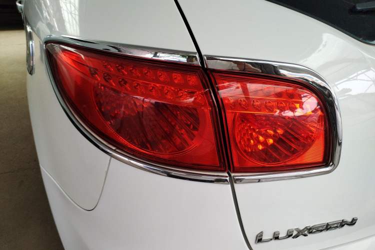 Used Luxgen Great 7 SUV 2013 Limited-Edition Sharp Model 2.2T Two-Wheel-Drive Smart Version