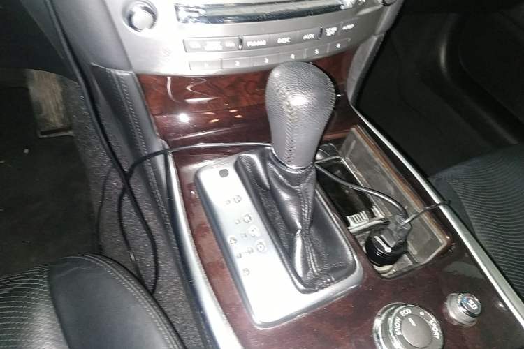 Used Infiniti M Series 2011 M25 Comfort Model