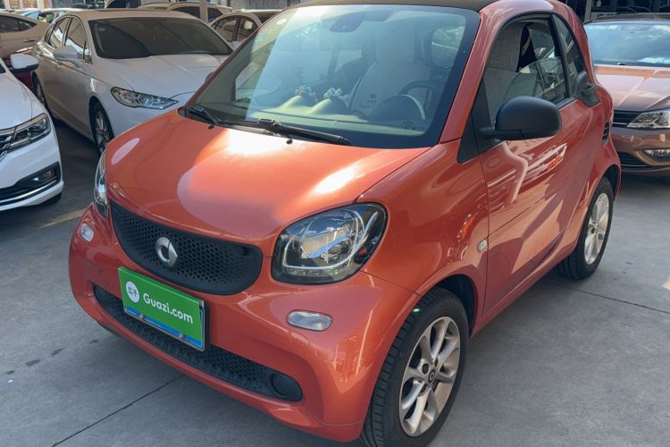 Used smart fortwo 2015 1.0L 52 kW hardtop Dynamic version