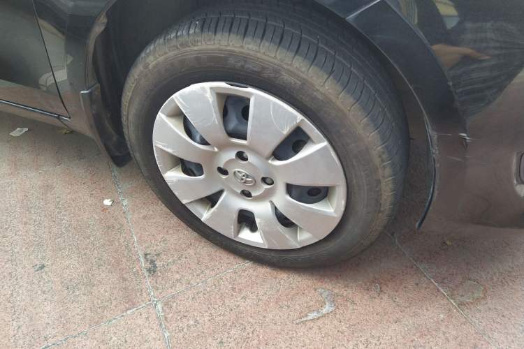 Used Toyota Yaris 2011 1.6E Automatic Charm Edition Right Front Wheel Hub